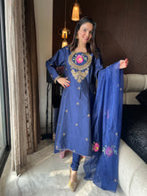 Blue High - Low Rose Suit